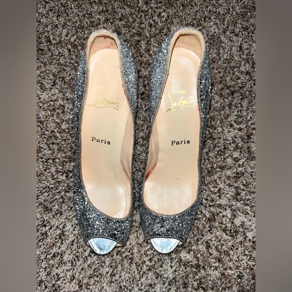 Christian Louboutin Sliver Glitter pumps - Picture 2 of 4